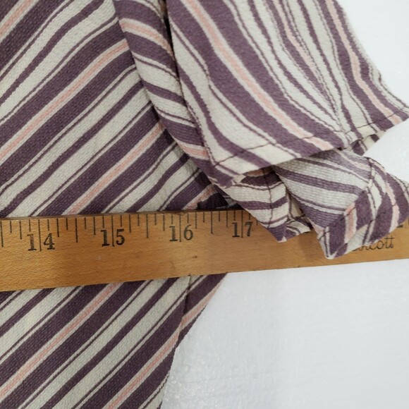 Monteau Summer V-Neck Short Sleeve Form Fitting Medium Blouse - Picture 7 of 7